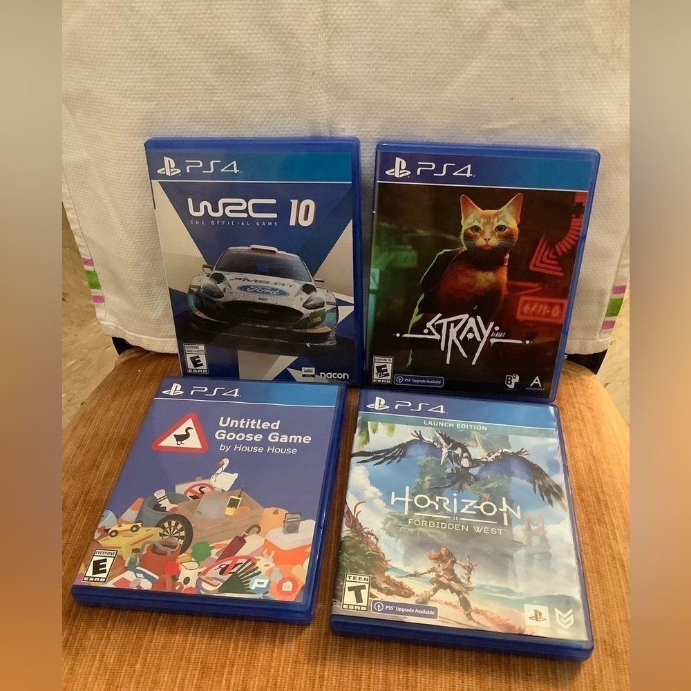 PS4 Lot Of 4 Horizon Forbidden West Launch Edition,Stray, Wac10 & Goose …​​​​​